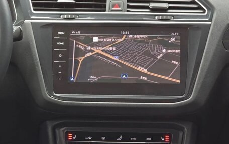 Volkswagen Tiguan II, 2022 год, 2 920 000 рублей, 11 фотография