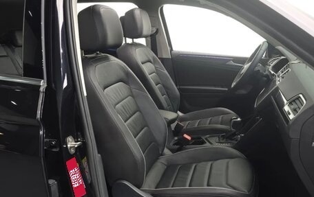 Volkswagen Tiguan II, 2022 год, 2 920 000 рублей, 7 фотография