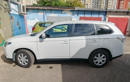 Mitsubishi Outlander III рестайлинг 3, 2012 год, 1 550 000 рублей, 2 фотография
