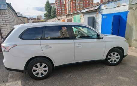 Mitsubishi Outlander III рестайлинг 3, 2012 год, 1 550 000 рублей, 3 фотография