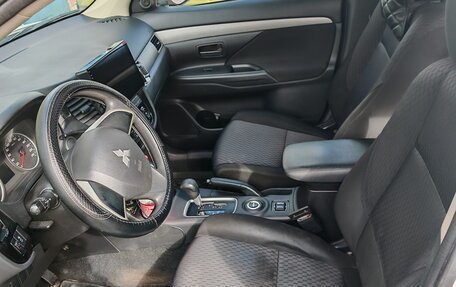 Mitsubishi Outlander III рестайлинг 3, 2012 год, 1 550 000 рублей, 7 фотография