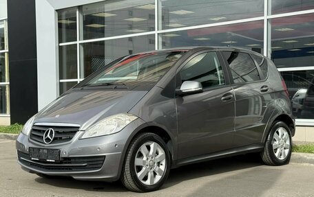 Mercedes-Benz A-Класс, 2010 год, 720 000 рублей, 3 фотография