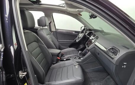 Volkswagen Tiguan II, 2022 год, 2 940 000 рублей, 7 фотография