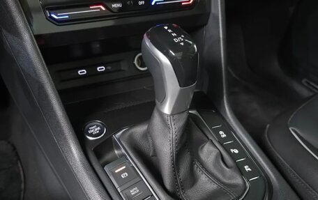 Volkswagen Tiguan II, 2022 год, 2 940 000 рублей, 8 фотография