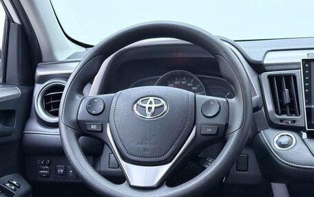 Toyota RAV4, 2018 год, 1 680 000 рублей, 10 фотография