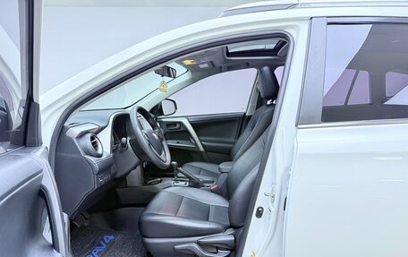 Toyota RAV4, 2018 год, 1 680 000 рублей, 11 фотография