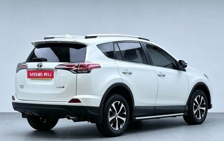 Toyota RAV4, 2018 год, 1 680 000 рублей, 7 фотография