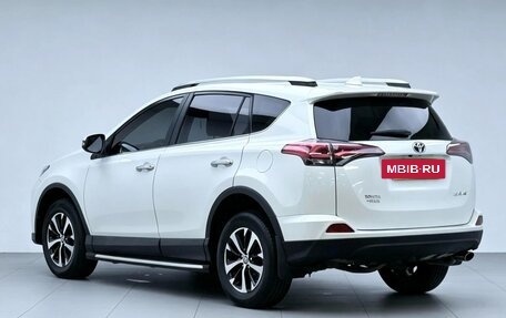 Toyota RAV4, 2018 год, 1 680 000 рублей, 5 фотография