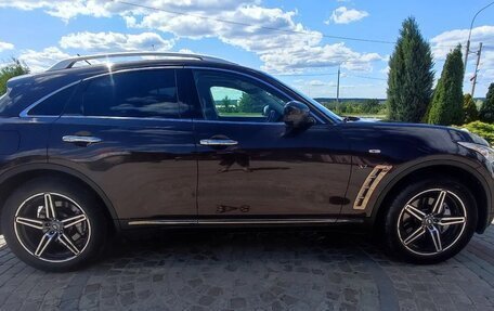 Infiniti QX70, 2014 год, 2 450 000 рублей, 6 фотография