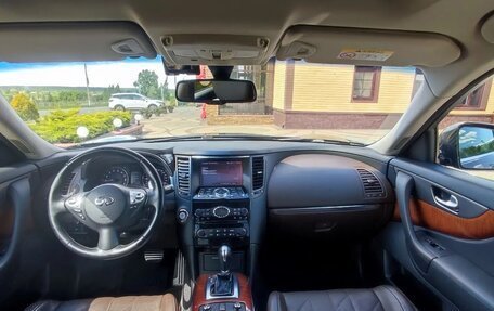 Infiniti QX70, 2014 год, 2 450 000 рублей, 10 фотография