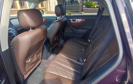 Infiniti QX70, 2014 год, 2 450 000 рублей, 14 фотография