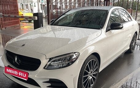 Mercedes-Benz C-Класс, 2018 год, 2 950 000 рублей, 4 фотография