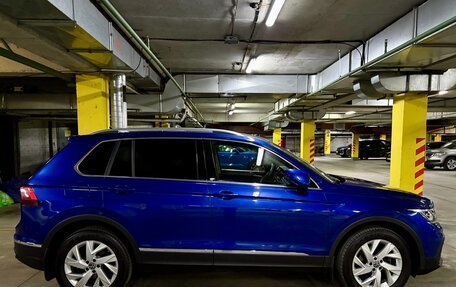 Volkswagen Tiguan II, 2021 год, 2 590 000 рублей, 3 фотография