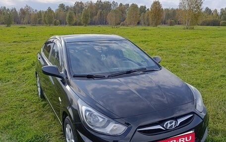 Hyundai Solaris II рестайлинг, 2012 год, 810 000 рублей, 2 фотография