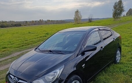 Hyundai Solaris II рестайлинг, 2012 год, 810 000 рублей, 5 фотография