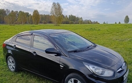 Hyundai Solaris II рестайлинг, 2012 год, 810 000 рублей, 16 фотография