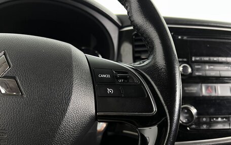 Mitsubishi Outlander III рестайлинг 3, 2015 год, 1 699 000 рублей, 19 фотография