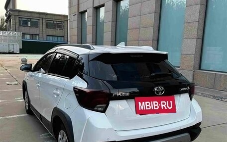 Toyota Yaris XP150 рестайлинг, 2022 год, 1 310 000 рублей, 6 фотография