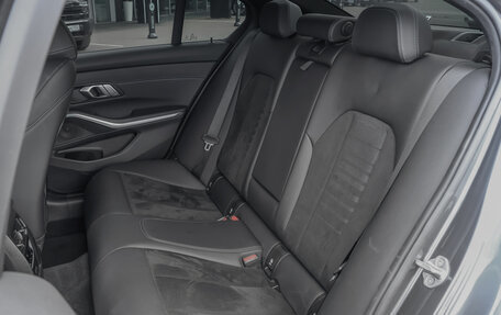 BMW 3 серия, 2021 год, 3 990 000 рублей, 10 фотография