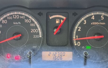 Nissan Note II рестайлинг, 2006 год, 300 000 рублей, 2 фотография