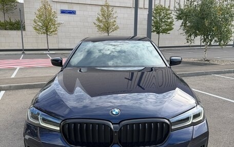 BMW 5 серия, 2021 год, 7 850 000 рублей, 3 фотография