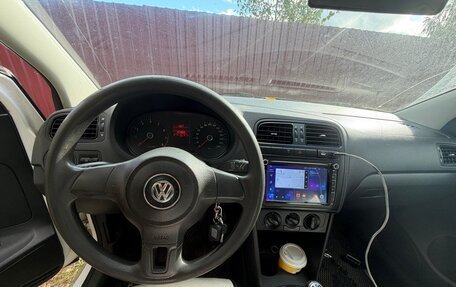 Volkswagen Polo VI (EU Market), 2010 год, 460 000 рублей, 2 фотография