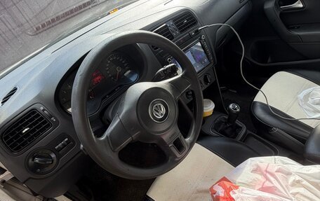 Volkswagen Polo VI (EU Market), 2010 год, 460 000 рублей, 3 фотография