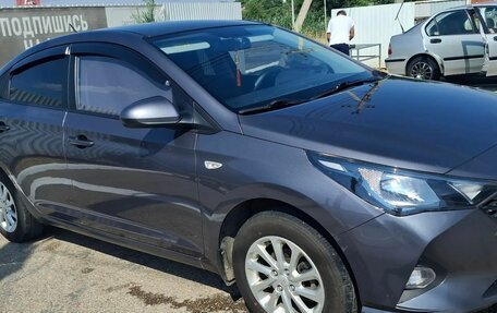 Hyundai Solaris II рестайлинг, 2021 год, 1 370 000 рублей, 3 фотография