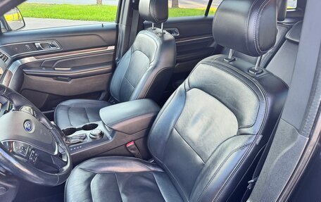 Ford Explorer VI, 2017 год, 2 500 000 рублей, 29 фотография