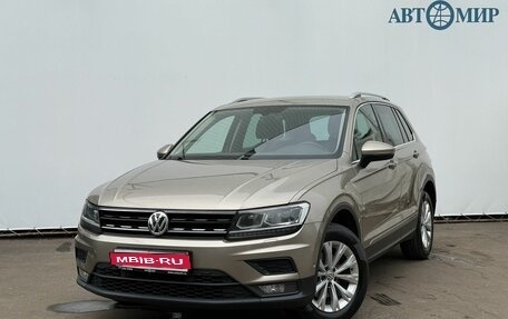Volkswagen Tiguan II, 2018 год, 2 300 000 рублей, 1 фотография