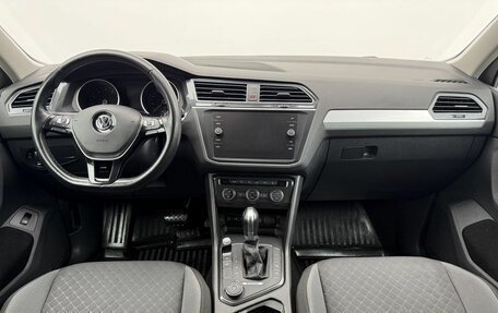 Volkswagen Tiguan II, 2018 год, 2 300 000 рублей, 8 фотография