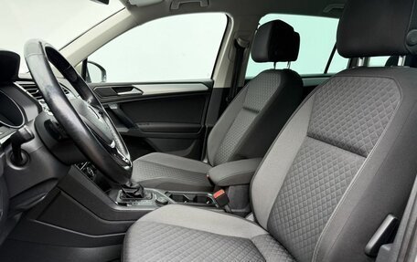Volkswagen Tiguan II, 2018 год, 2 300 000 рублей, 7 фотография