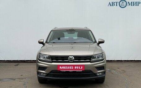 Volkswagen Tiguan II, 2018 год, 2 300 000 рублей, 9 фотография