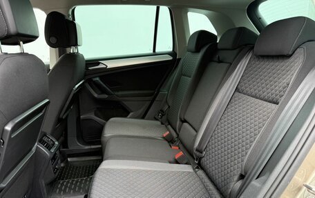 Volkswagen Tiguan II, 2018 год, 2 300 000 рублей, 12 фотография