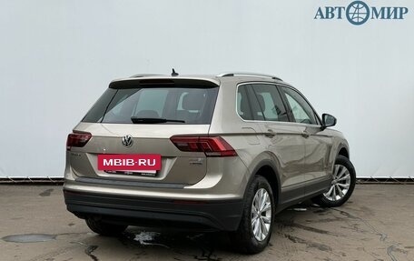 Volkswagen Tiguan II, 2018 год, 2 300 000 рублей, 10 фотография