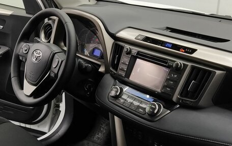 Toyota RAV4, 2013 год, 1 915 000 рублей, 21 фотография