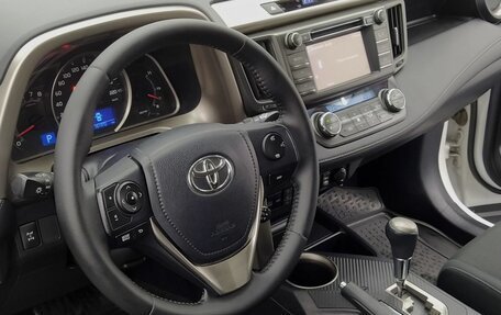 Toyota RAV4, 2013 год, 1 915 000 рублей, 24 фотография