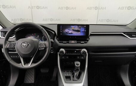 Toyota RAV4, 2025 год, 3 900 000 рублей, 27 фотография