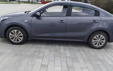 KIA Rio IV, 2021 год, 1 650 000 рублей, 3 фотография