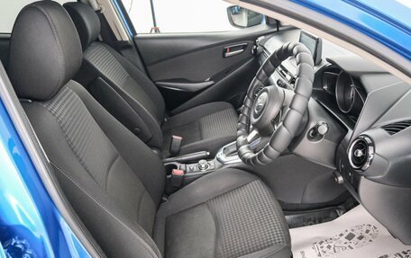 Mazda Demio IV, 2017 год, 1 079 000 рублей, 8 фотография