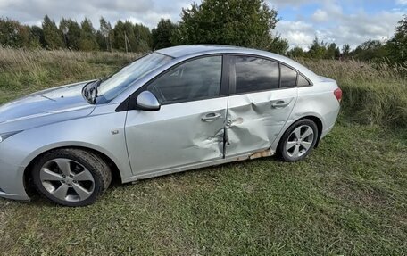 Chevrolet Cruze II, 2009 год, 400 000 рублей, 3 фотография