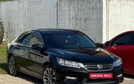 Honda Accord IX рестайлинг, 2013 год, 2 300 000 рублей, 2 фотография
