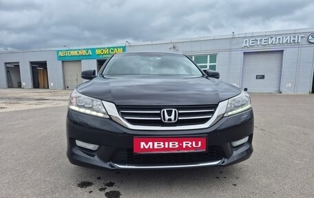 Honda Accord IX рестайлинг, 2013 год, 2 300 000 рублей, 3 фотография
