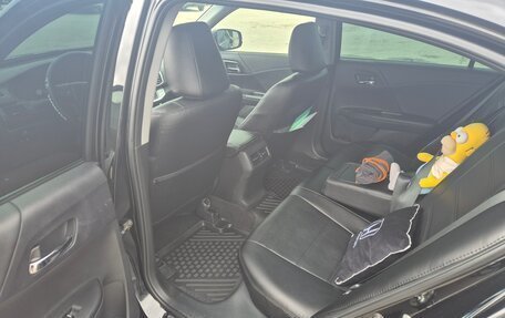 Honda Accord IX рестайлинг, 2013 год, 2 300 000 рублей, 15 фотография