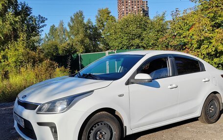 KIA Rio IV, 2018 год, 1 050 000 рублей, 3 фотография