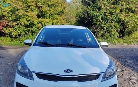 KIA Rio IV, 2018 год, 1 050 000 рублей, 4 фотография