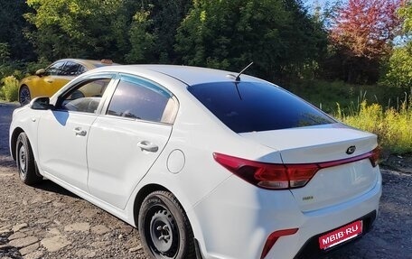 KIA Rio IV, 2018 год, 1 050 000 рублей, 5 фотография