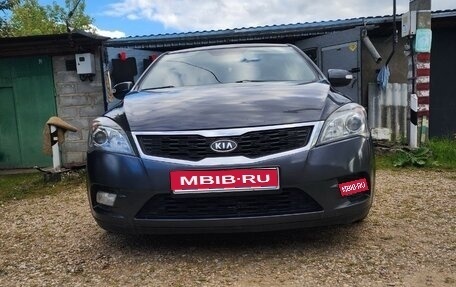 KIA cee'd I рестайлинг, 2010 год, 840 000 рублей, 1 фотография