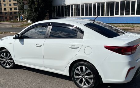 KIA Rio IV, 2018 год, 1 450 000 рублей, 3 фотография