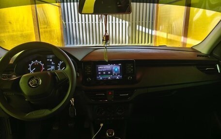 Skoda Rapid II, 2021 год, 1 500 000 рублей, 9 фотография
